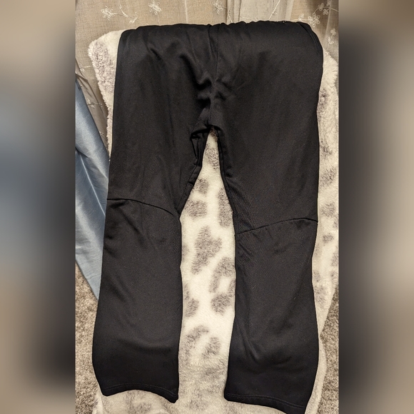 SOLD!! BOYS, Nike Dri Fit Pants - Picture 3 of 9